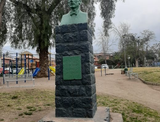 Plaza Carlos Ossandón