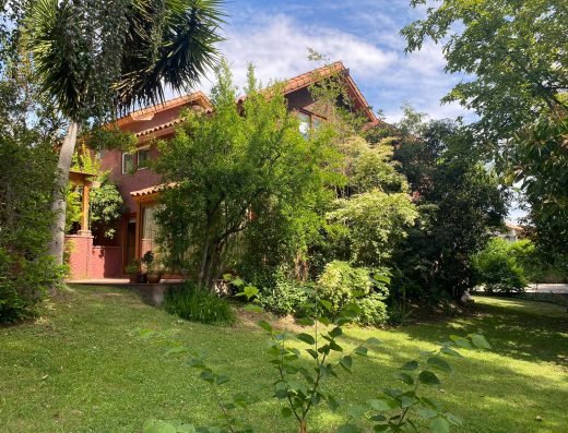 Gran Propiedad En Condominio Cerrado, Julia Bernstein.